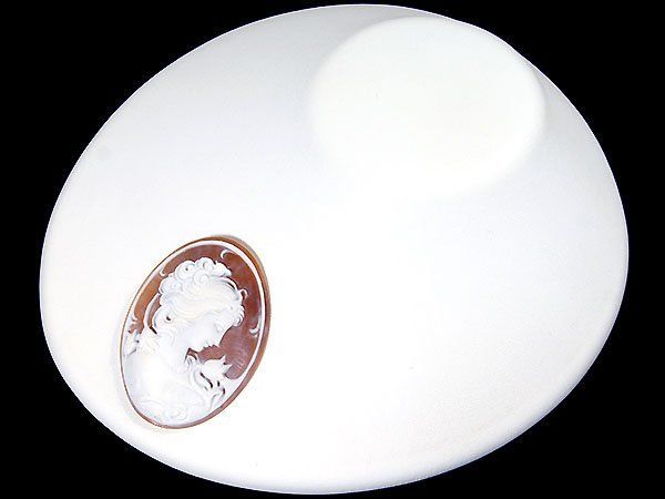 ジュエリー極】お洒落な女性の彫刻 高級シェルカメオルース 45.3mm