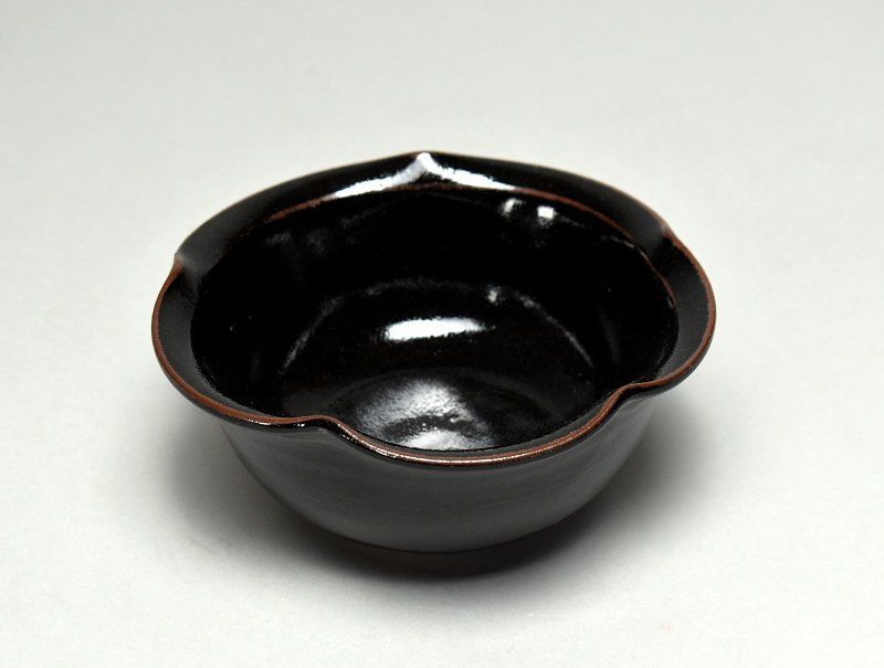 蔵A4179Ⅰ】黒唐津 十三代 中里太郎右衛門窯 鉢 共箱 - メルカリ
