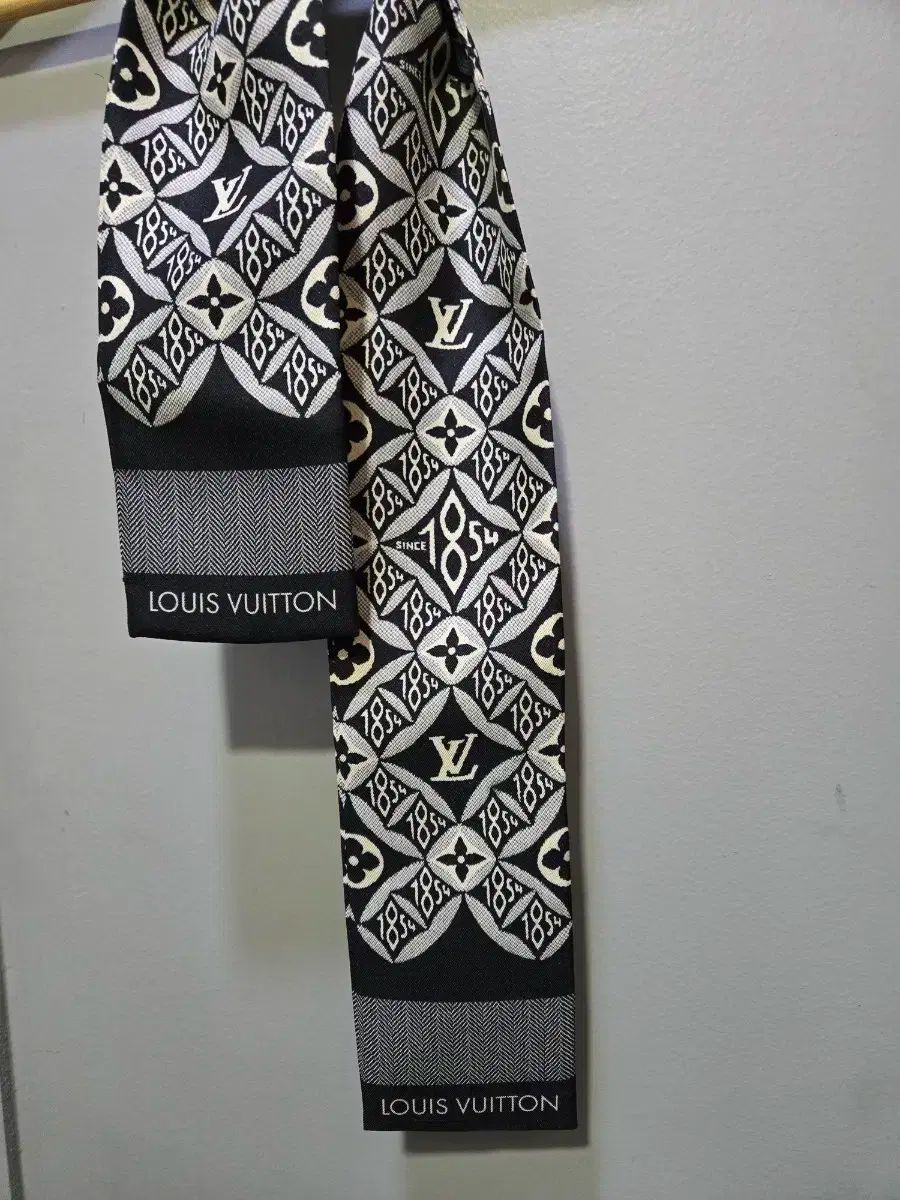 ルイヴィトン バンド スカーフ ブラック 1854 正規品 【LOUIS VUITTON