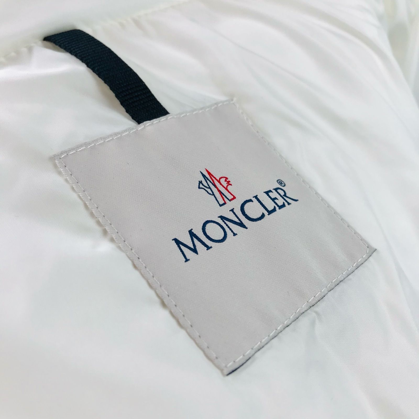 極美品☆MONCLER・モンクレール ALOES レディース ビックブランド 