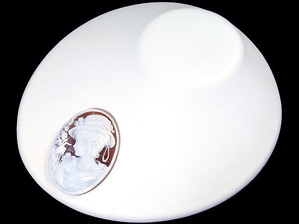 ジュエリー極】作家品サイン有り お洒落な貴婦人と花の彫刻 高級シェル