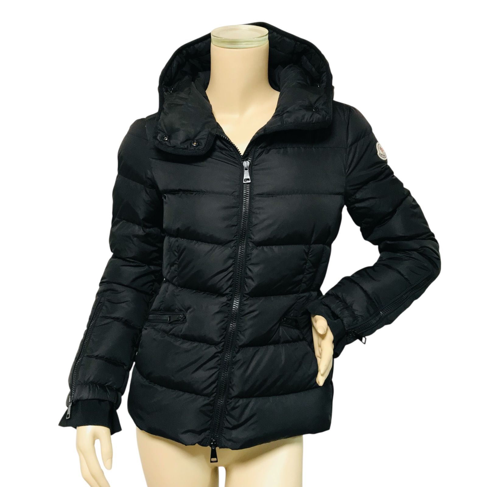 美品☆MONCLER・モンクレール BETULA レディース ブランドアイコン 