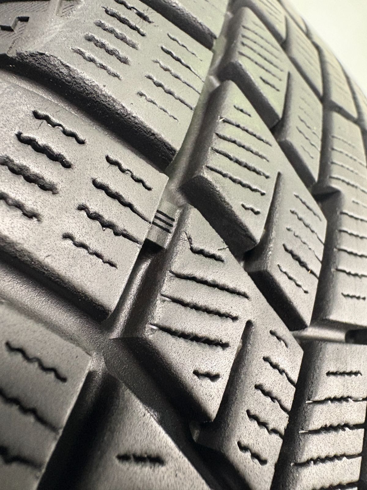 165/70R14 ヨコハマ IG60 4本 送料込み 冬タイヤ TS549 iceGUARD 【4本以上で送料無料】2025年製 iG70 165/65R14 79Q ヨコハマ