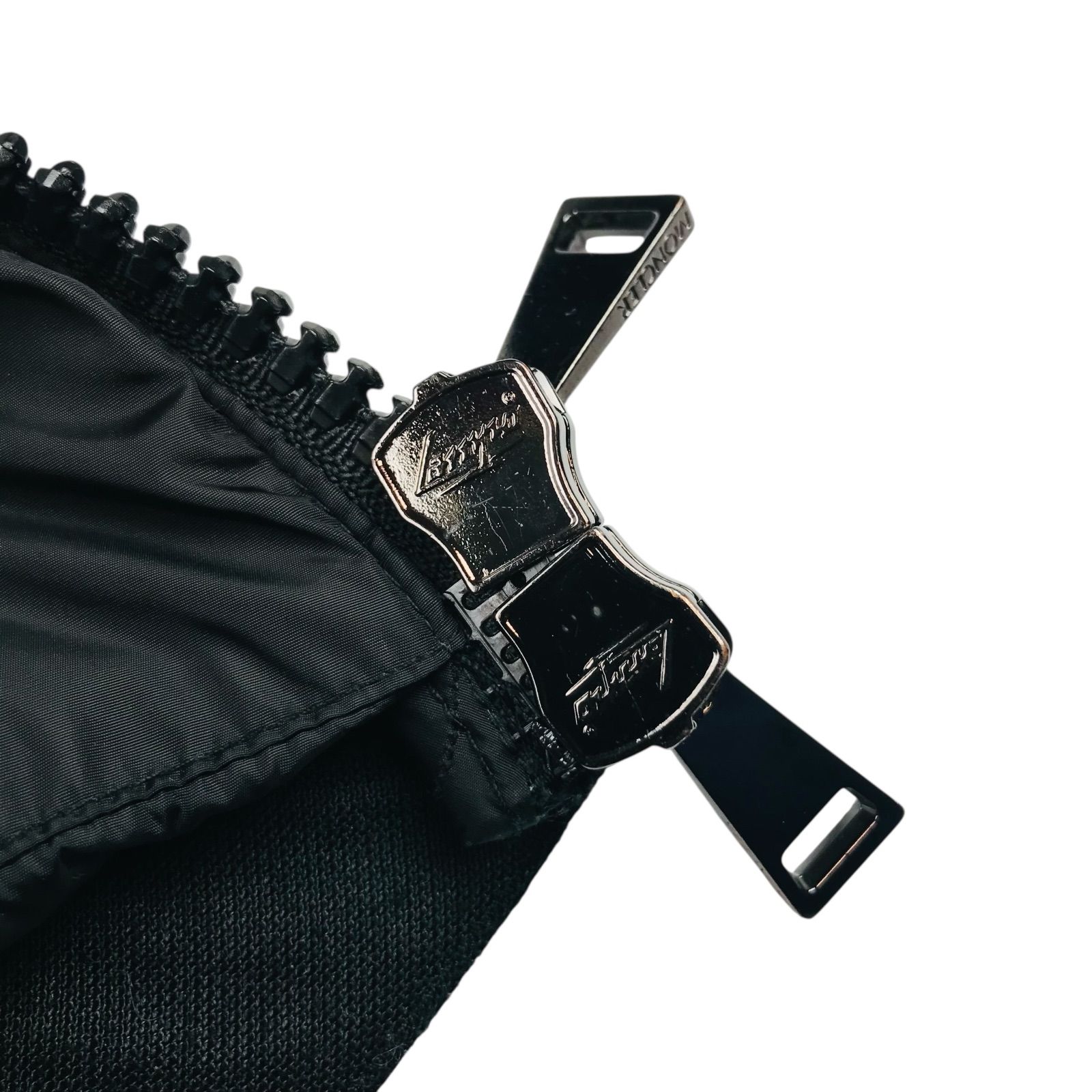 美品☆MONCLER・モンクレール NESEA レディース ブランドアイコン