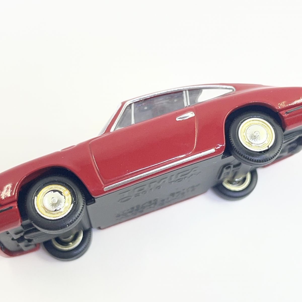 トミカリミテッドヴィンテージ LV-93a ポルシェ 912(1965年式) レッド