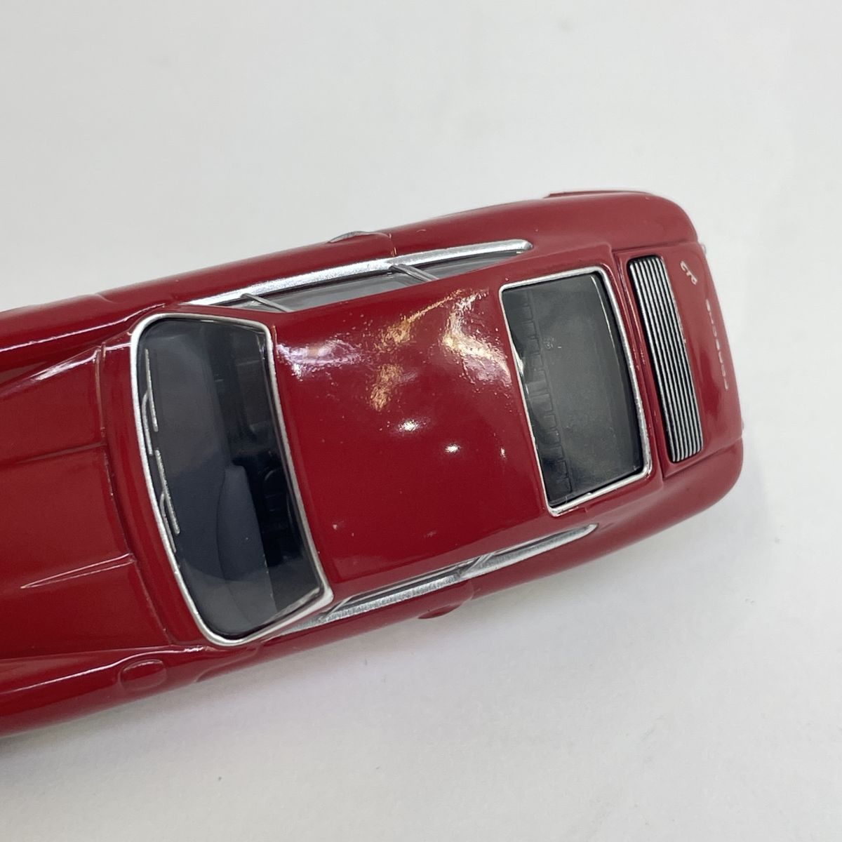 トミカリミテッドヴィンテージ LV-93a ポルシェ 912(1965年式) レッド