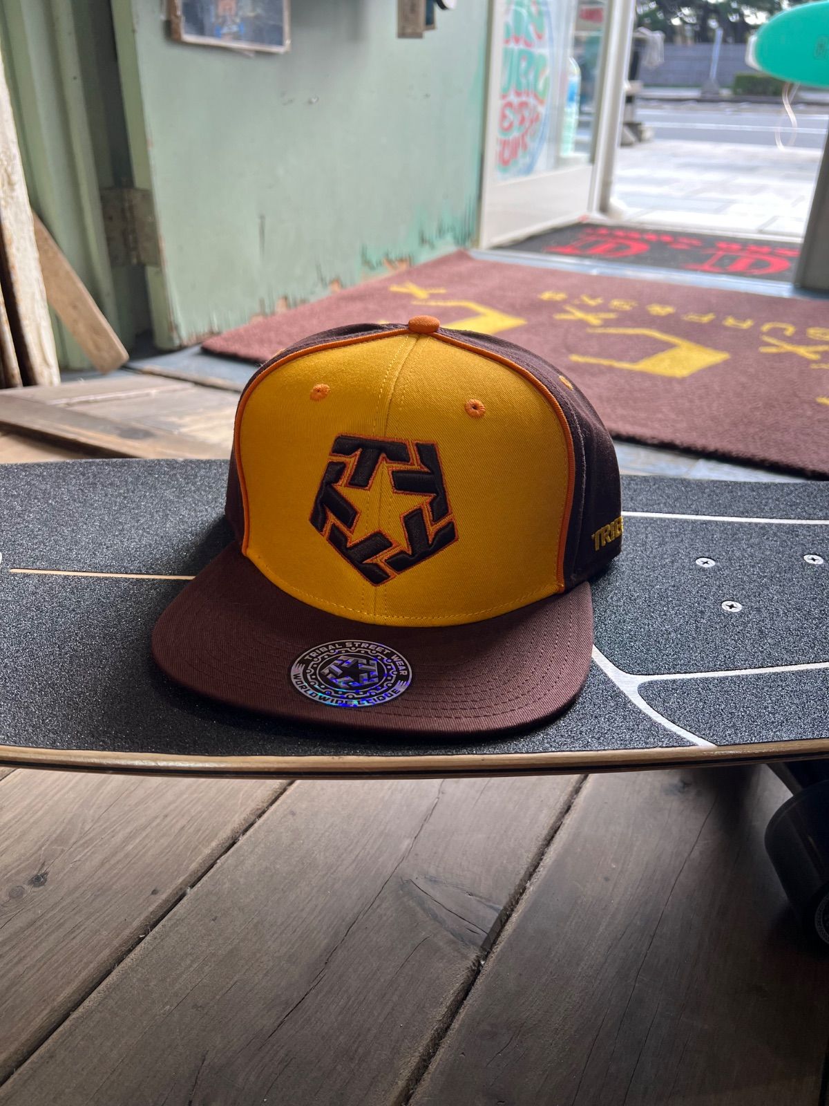 TRIBAL スナップバックキャップ - メルカリ