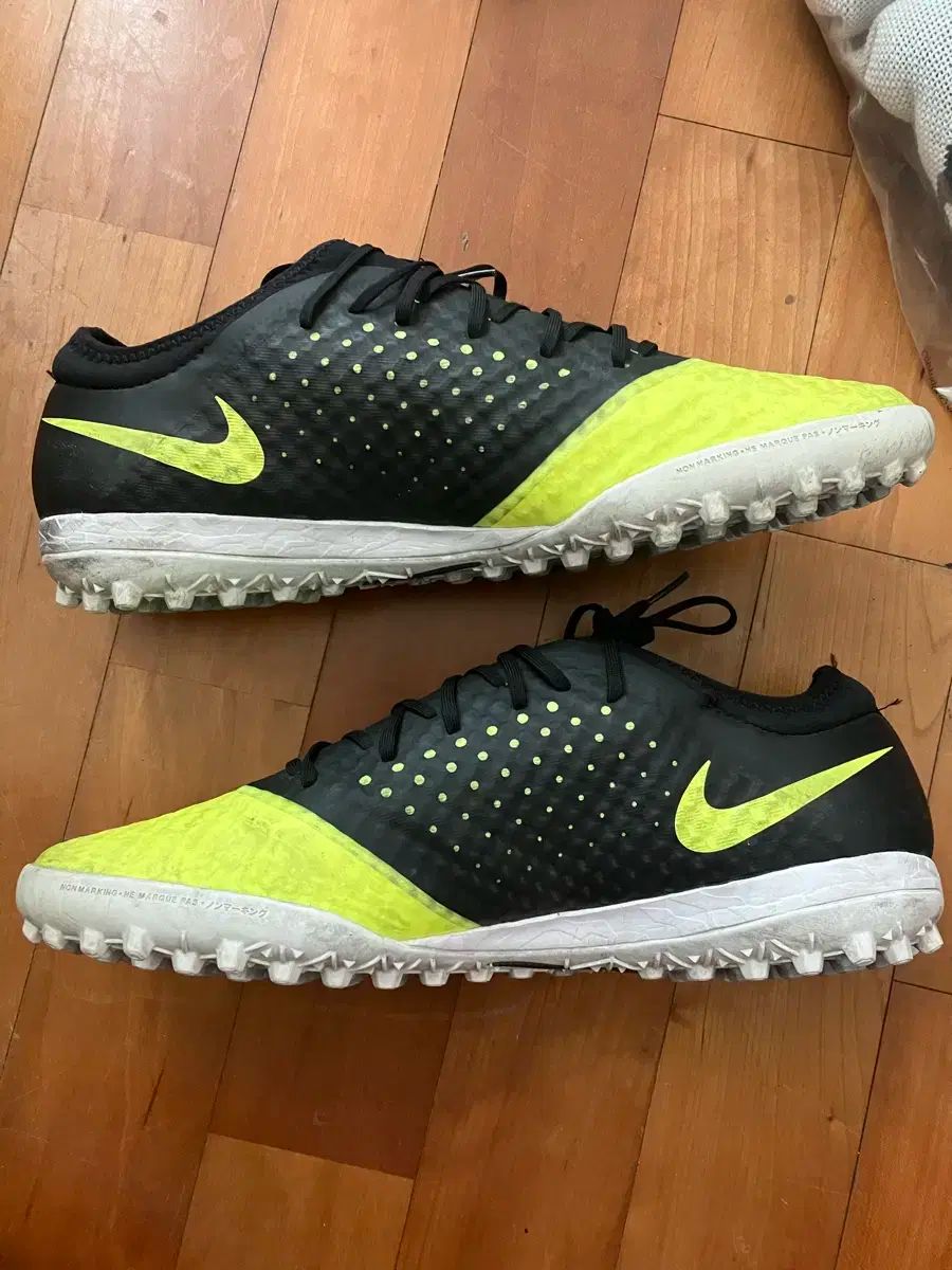 ナイキ エラスティコ フィナーレ III TF（ブラック×蛍光イエロー） NIKE ナイキ FC247 エラスティコ フィナーレ III TF（ブラック×蛍光