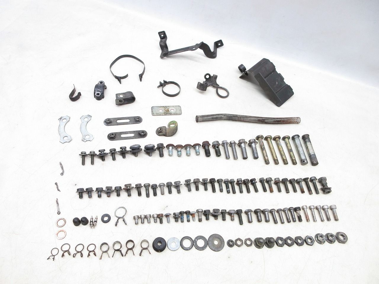  RZ50-2　取付ボルトセット　中古バイク部品　0710Y18M-67 その他