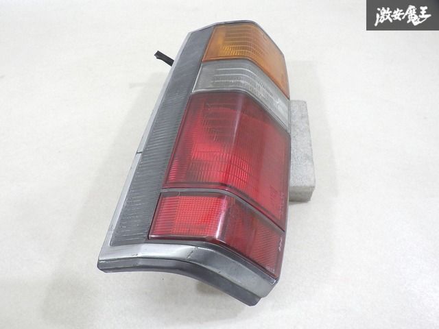 日産 純正 WY30 セドリック ワゴン テールライト テールランプ レンズ