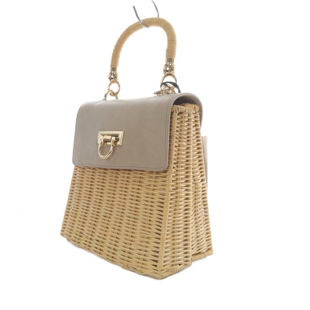LOEWE かごバッグ ホワイト/ナチュラル Small Basket bag in palm leaf and calfskin Beige - LOEWE