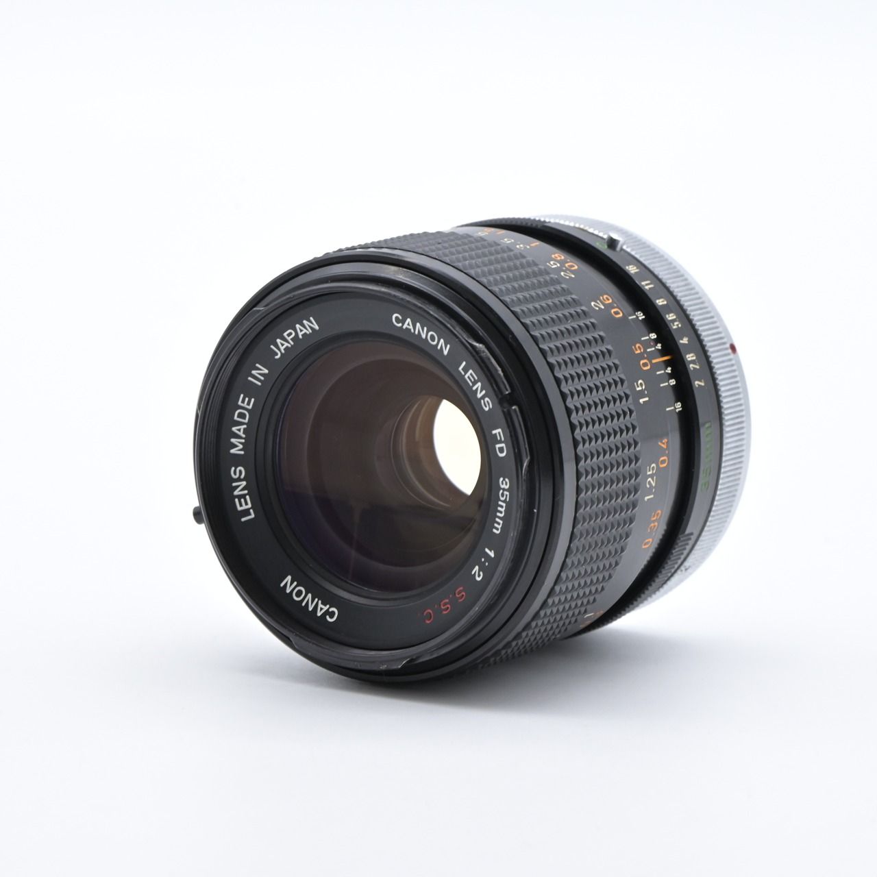【中古】Canon FD 35mm f/2 レンズ Canon キヤノン FD 35mm F2 S.S.C. 凹レンズ Oマーク 交換レンズ【中古