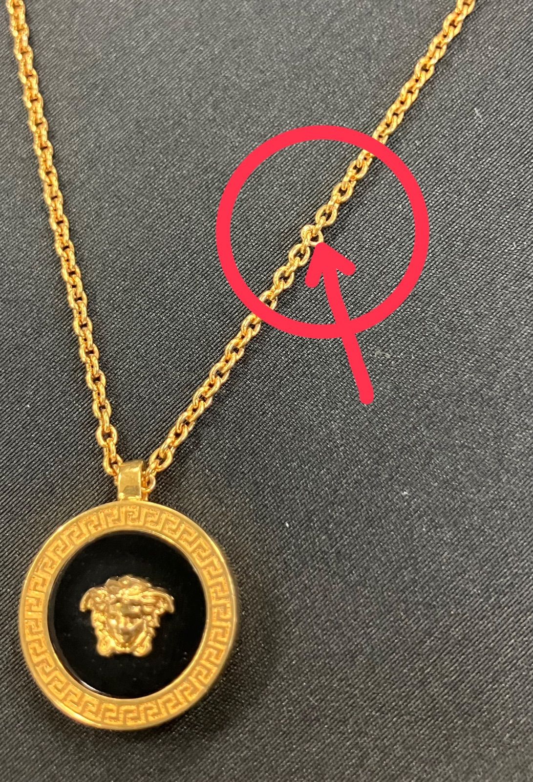 訳あり品】VERSACE セール エナメルメデューサネックレス DG17255 DJMR