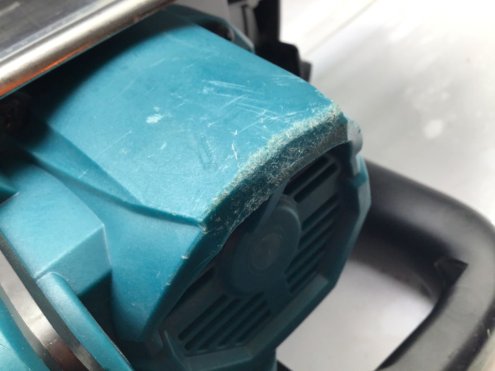  品 〇Makita マキタ 185㎜充電式チップソーカッタ CS 001 GZ エコツー M 02 高速切断機 切断工具 切断機