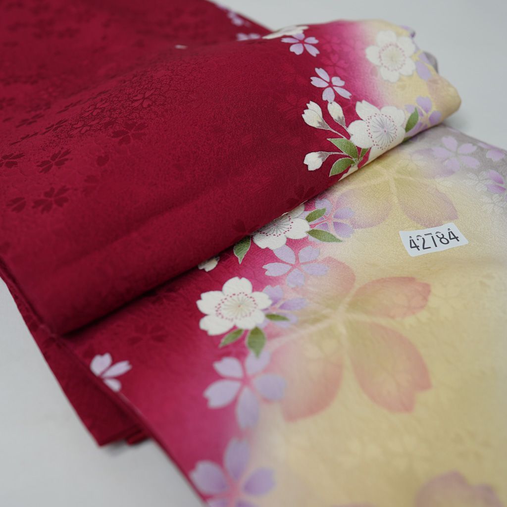 【正絹・仕立て上がり】 振袖 赤 桜 古典 成人式 前撮り C201 正絹・仕立て上がり】 振袖 赤 桜 古典 成人式 前撮り C201