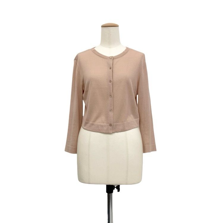 新品同様✨フォクシー リラックスフーディーカーディガン ベージュ 38 ロゴ入り 新品同様✨フォクシー リラックスフーディーカーディガン ベージュ 38