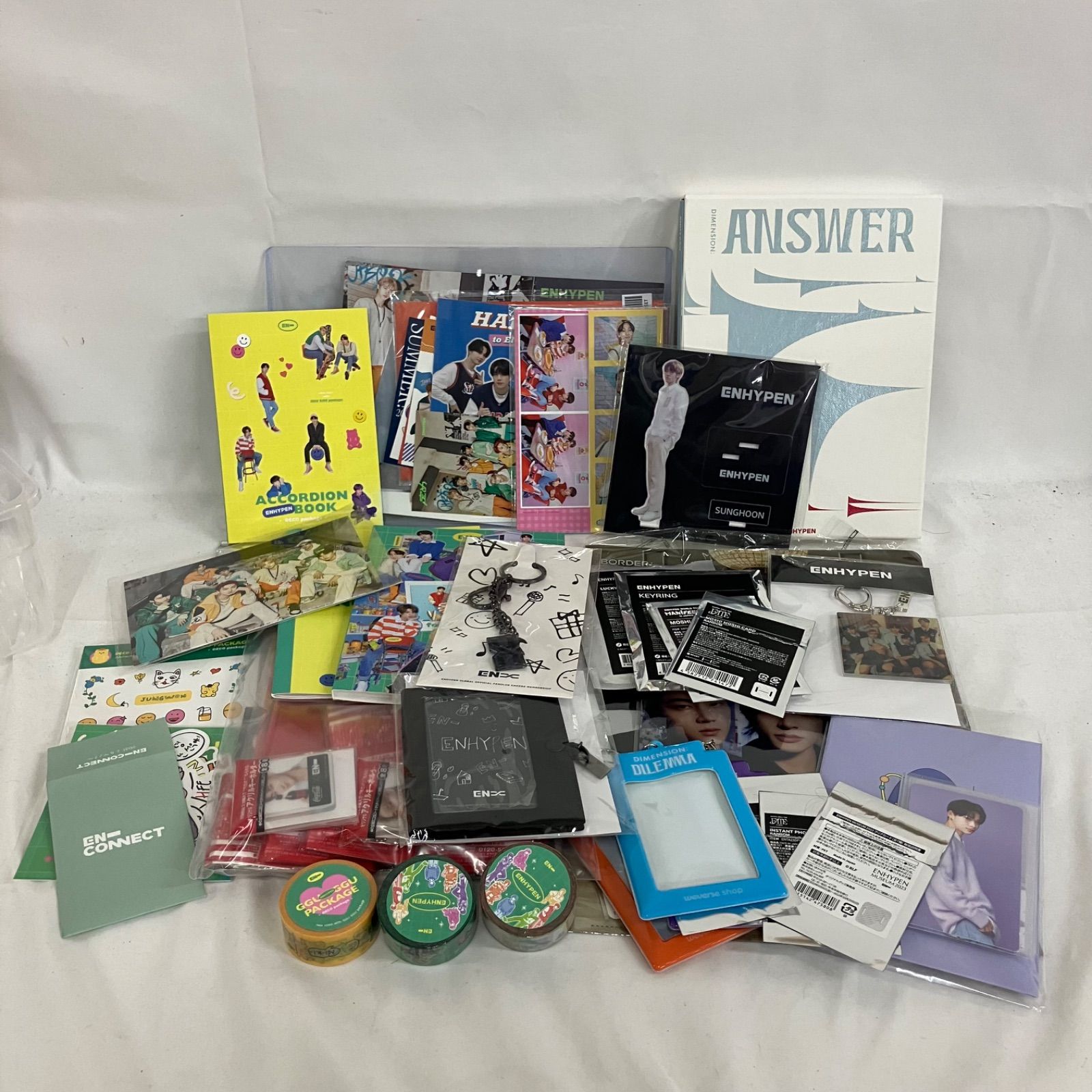 ENHYPEN グッズまとめ売り 中古 ENHYPEN グッズ まとめ YLJ060 c117 - メルカリ