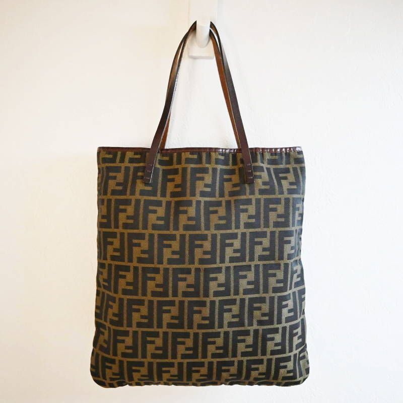 FENDI フェンディ ズッカ ポーチ付き ナイロンキャンバス/レザー