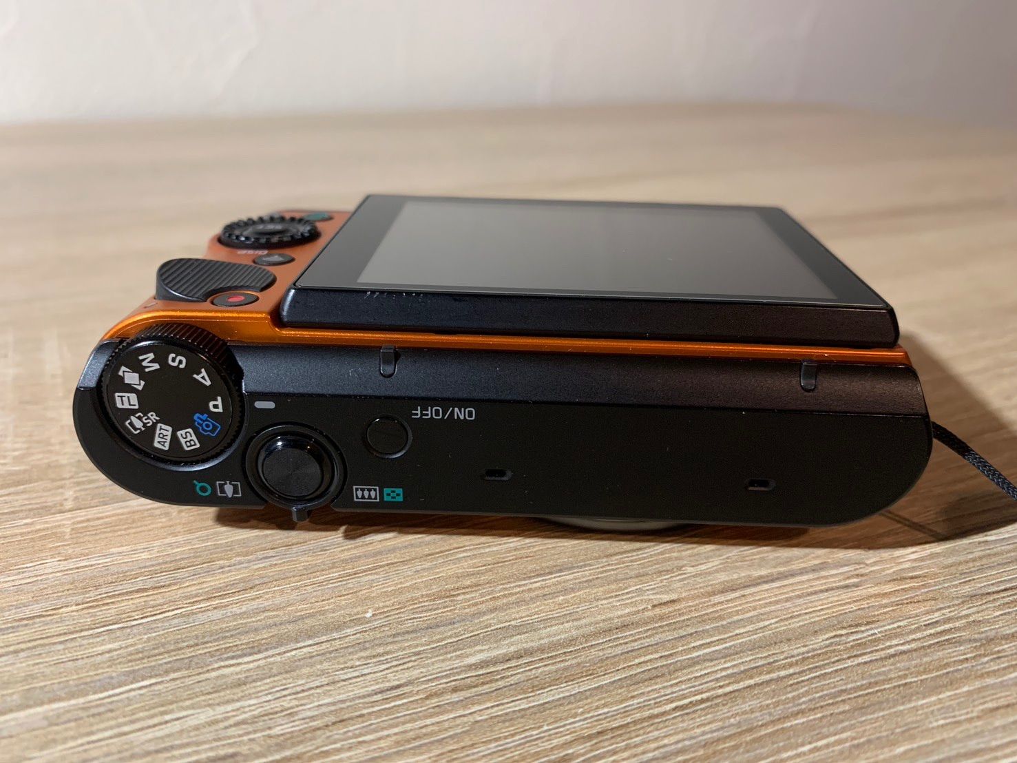 6653 Casio EXILIM EX-ZR1600 オレンジ デジカメ 美品 - メルカリ