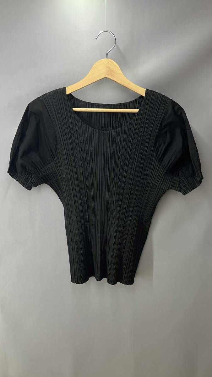 ☆ ISSEY MIYAKE PLEATS PLEASE イッセイミヤケ プリーツプリーズ 半袖