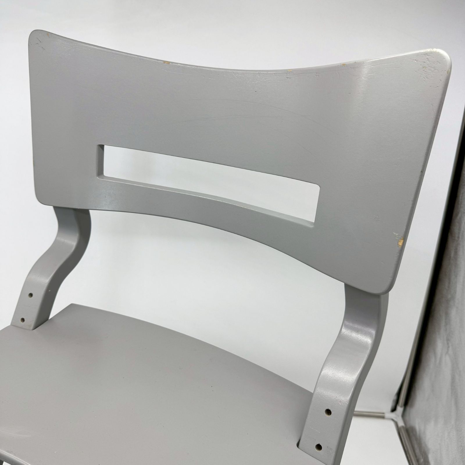 北欧デンマーク発のブランド名作「Leander」チェア 希少カラー♡グレー Leander リエンダー ハイチェア HIGH CHAIR ベビーチェア – 北欧