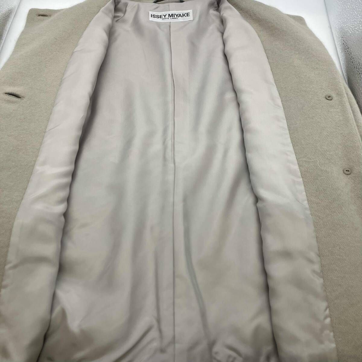 イッセイミヤケ　ISSEY MIYAKE WHITE LABEL ジャケット 中古・古着通販】ISSEY MIYAKE WHITE LABEL (イッセイミヤケホワイト