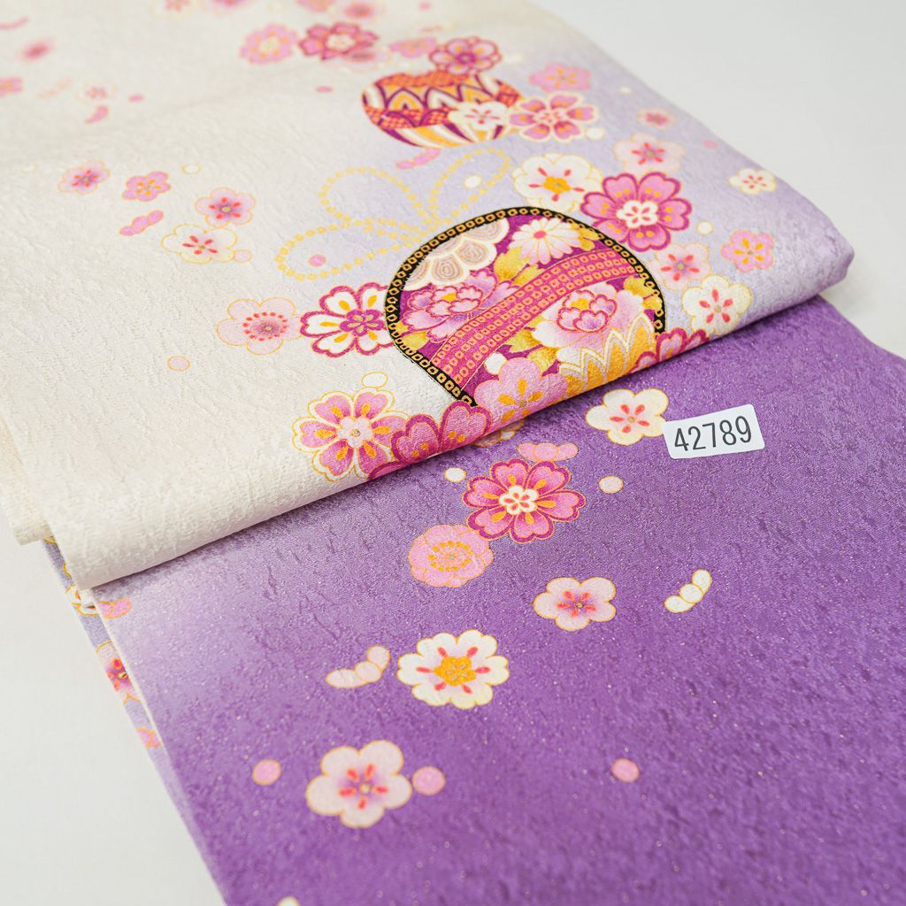 振袖 正絹 着物単品 仕立て上がり 白色 古典柄 梅 桜 鞠 ラメ 金駒刺繍