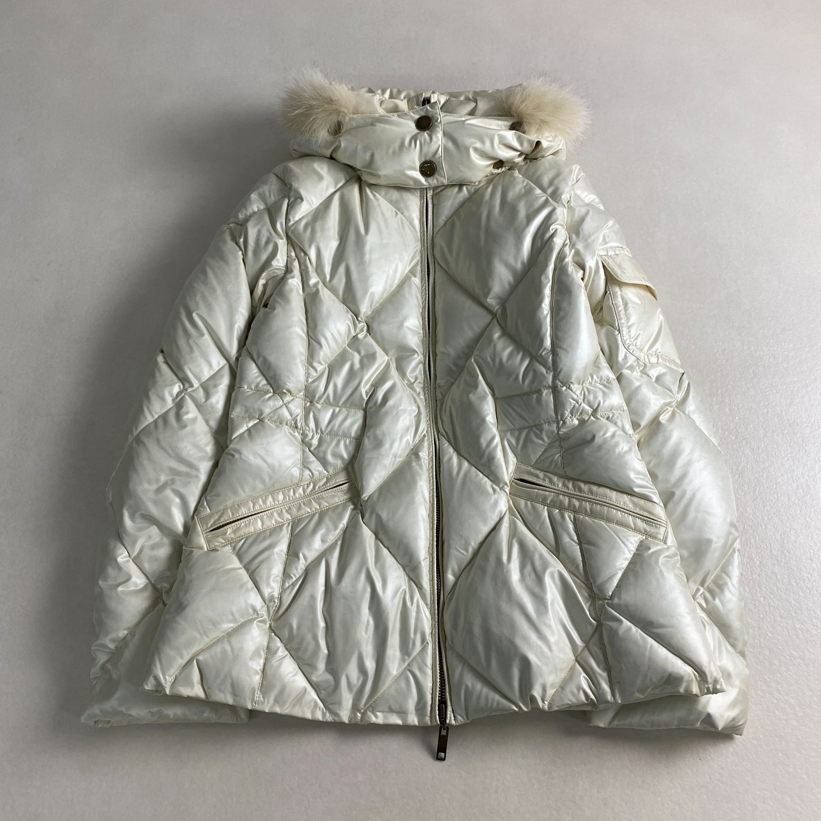 バーバリーロンドン ダウンコート ノバチェック ファー 2way ホワイト