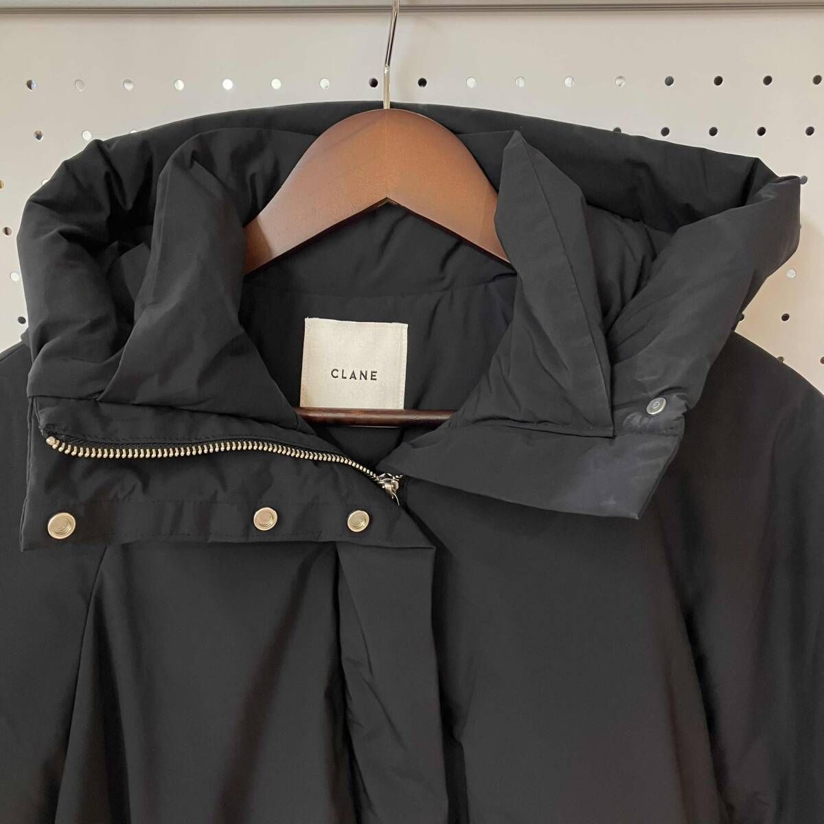 CLANE クラネ／BALLOON HOODIE LONG DOWN COAT／バルーンフーディー