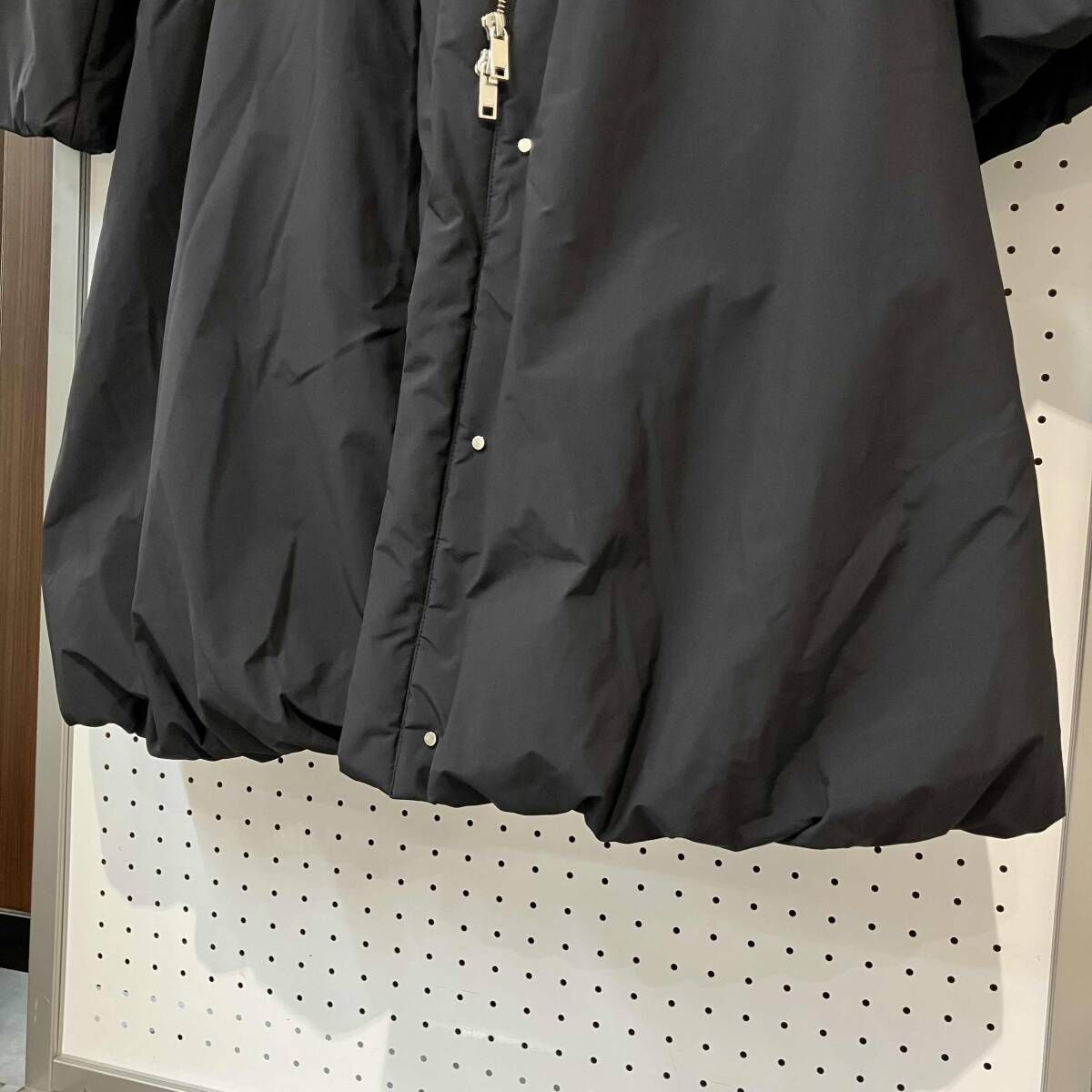 CLANE クラネ／BALLOON HOODIE LONG DOWN COAT／バルーンフーディー