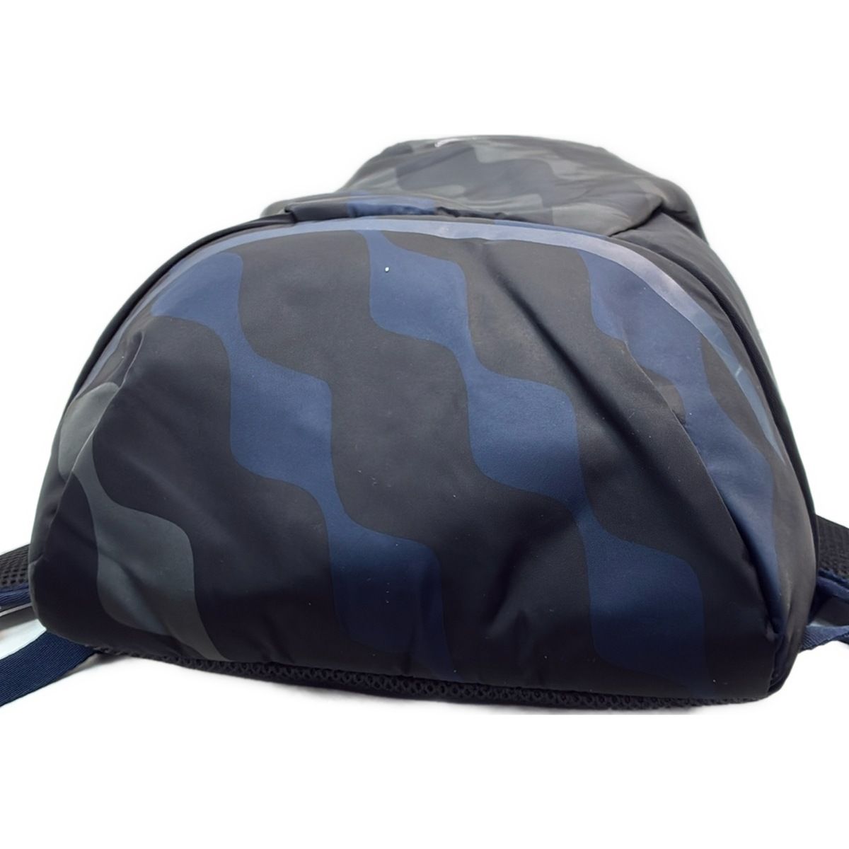 marimekko ネイビー カモフラージュ リュック marimekko(マリメッコ) リュックサック - 黒×ダークグレー×ダーク