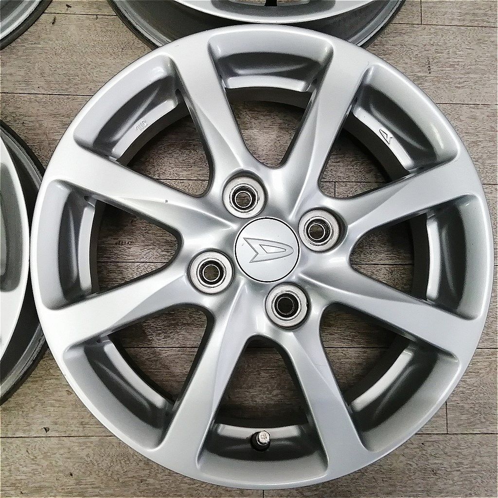 ダイハツ純正アルミ 4本 14インチ 14x4.5J - メルカリ