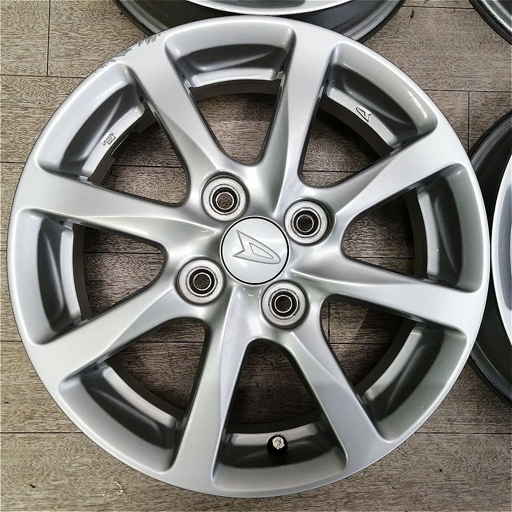 ダイハツ純正アルミ 4本 14インチ 14x4.5J - メルカリ