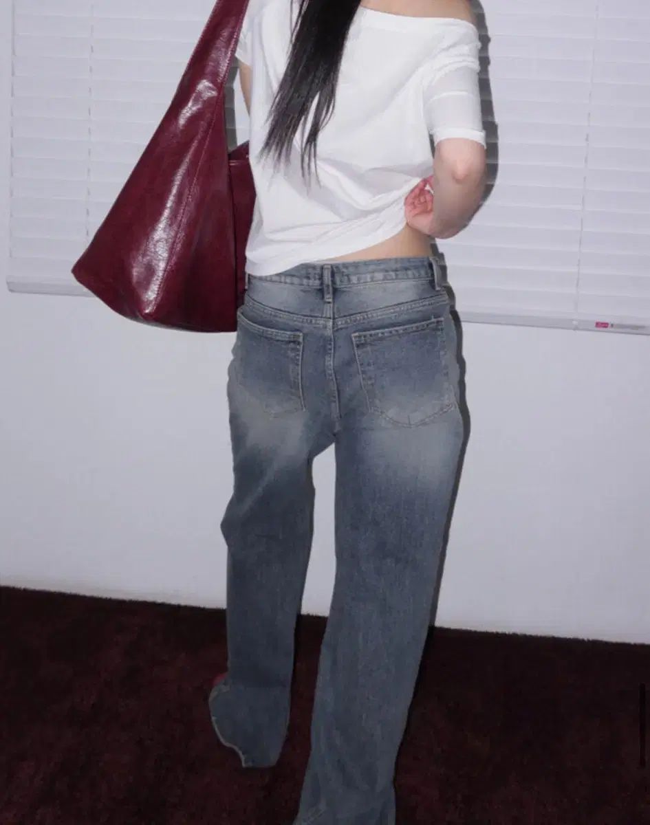 NOTHING IN COMMON キャットウォッシュ ワイド ブーツカット デニム パンツ