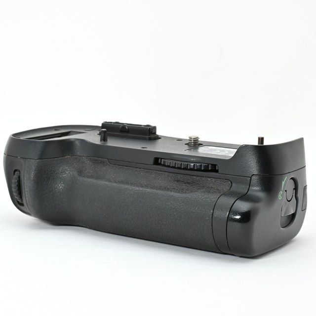 難有品・ジャンク品＞ Nikon マルチパワーバッテリーパック MB-D12