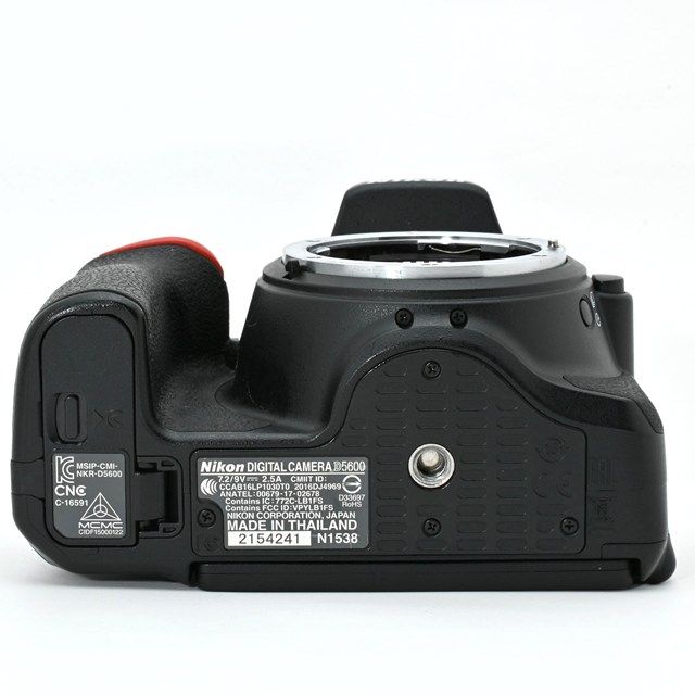 ニコン　D5600 ボディ D5600 ボディ 中古価格比較 - 価格.com