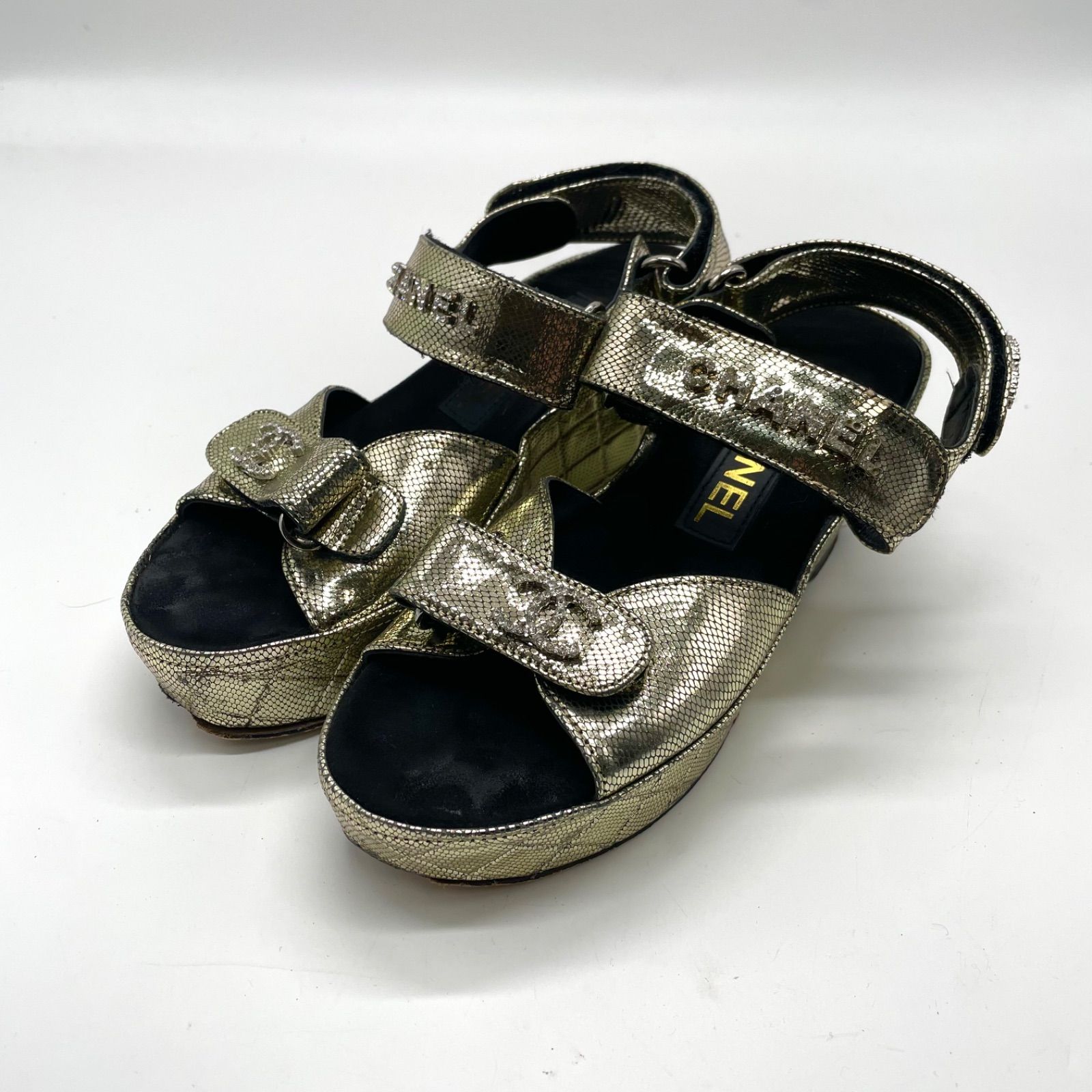 CHANEL シャネル ベルクロストラップ フットベッド ココマーク ラインストーン マトラッセ メタリック ダッドサンダル スポーツサンダル 22.5㎝ ゴールド 金