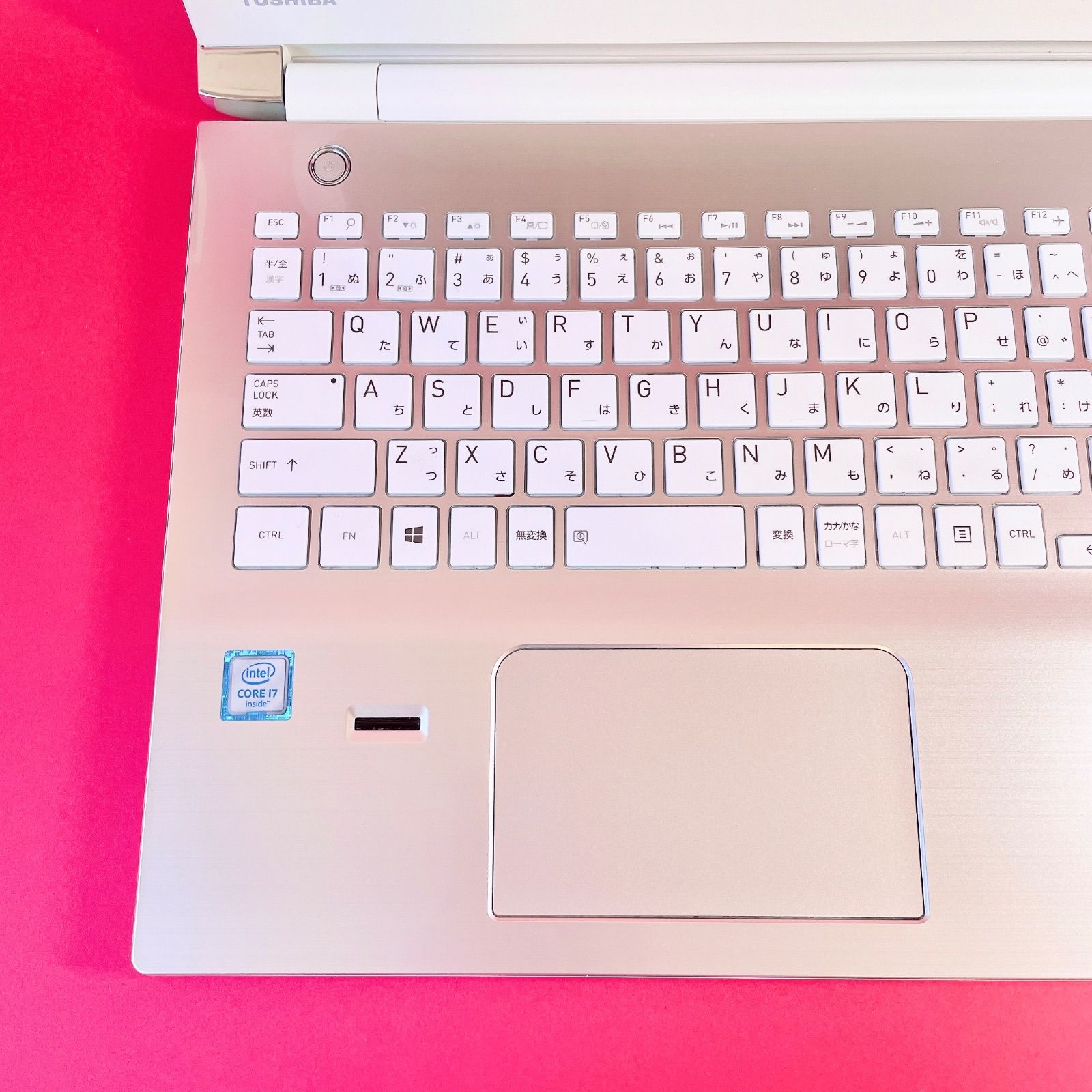 高性能Corei7✨️売り切れ続出おしゃれゴールド✨️薄型ノートパソコン