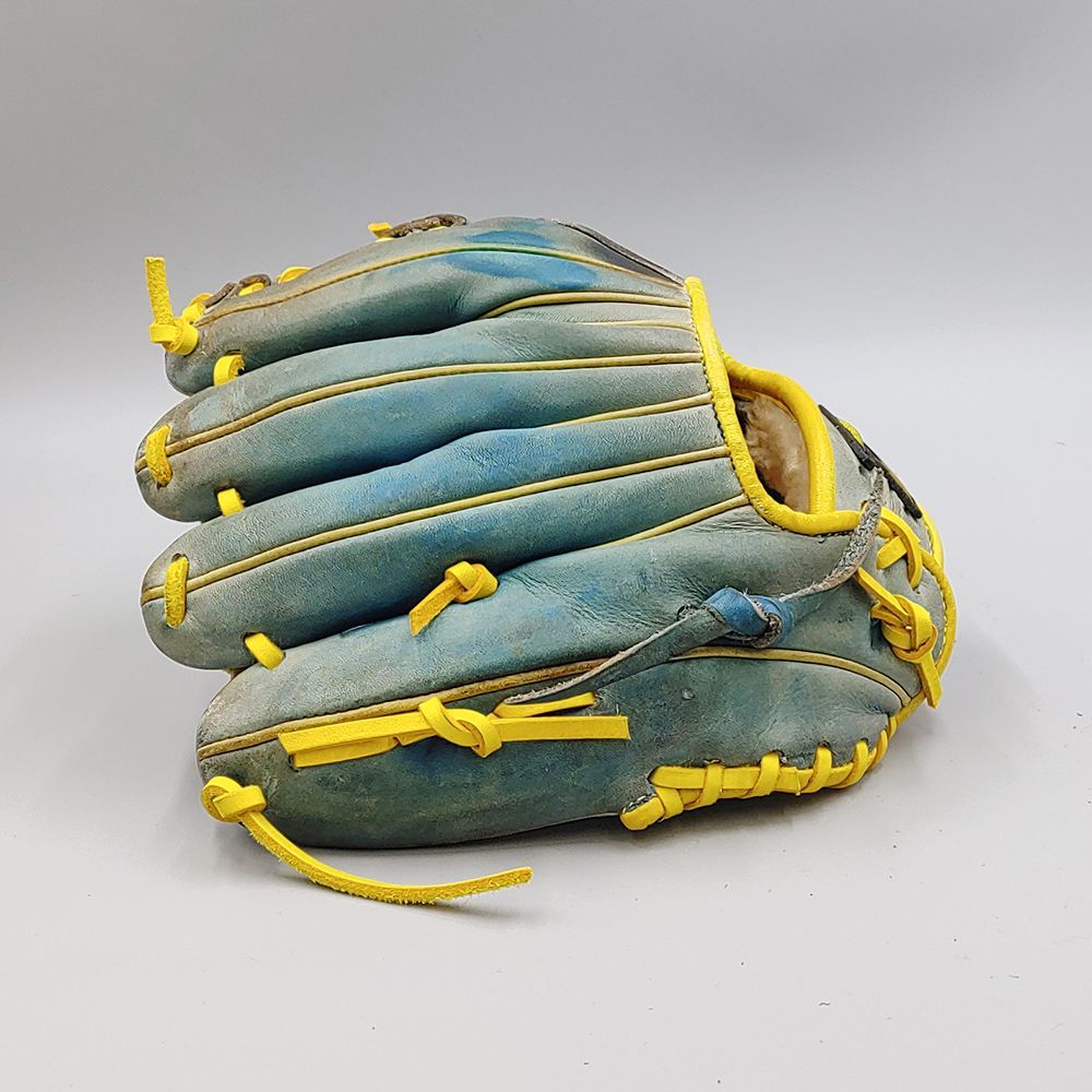 デザインリメイク済み】 ミズノプロ 軟式グローブ / 内野手用 型付け