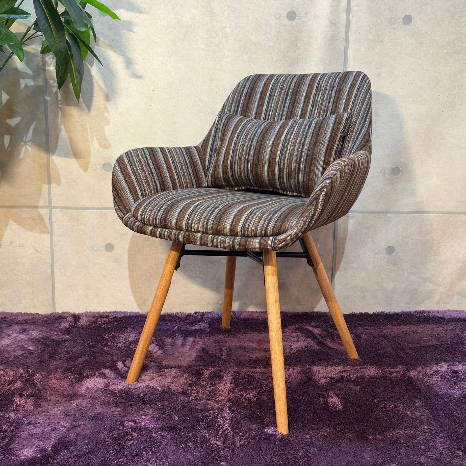 新品】レトロデザイン チェア ミニクッション付き RN ブラウン系