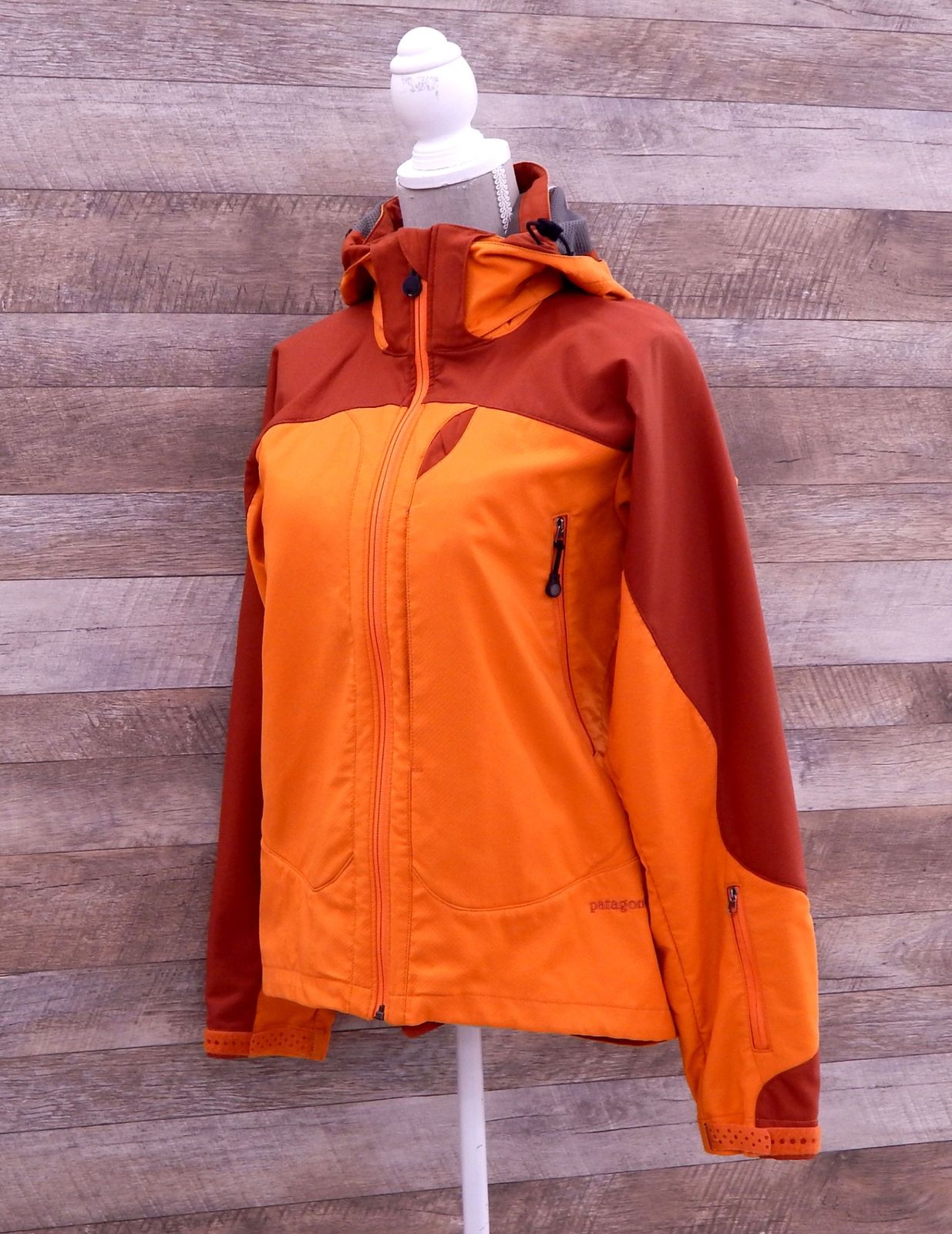 patagonia パタゴニア マウンテンパーカー 83720FA オレンジ 