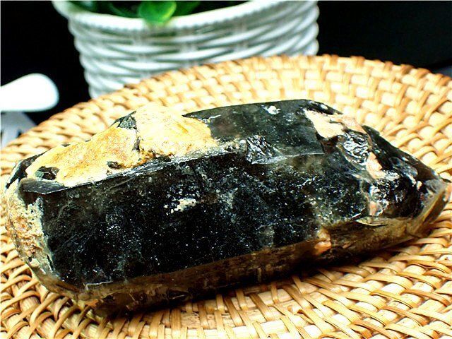 チベット産天然モリオン(黒水晶）原石B87C3/47C01C - メルカリ