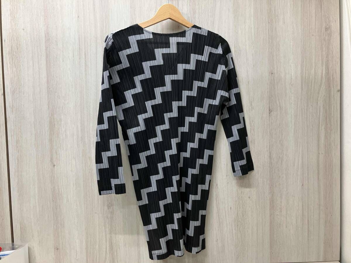 PLEATS PLEASE ISSEY MIYAKE 長袖Tシャツ・カットソー PP71-JT643