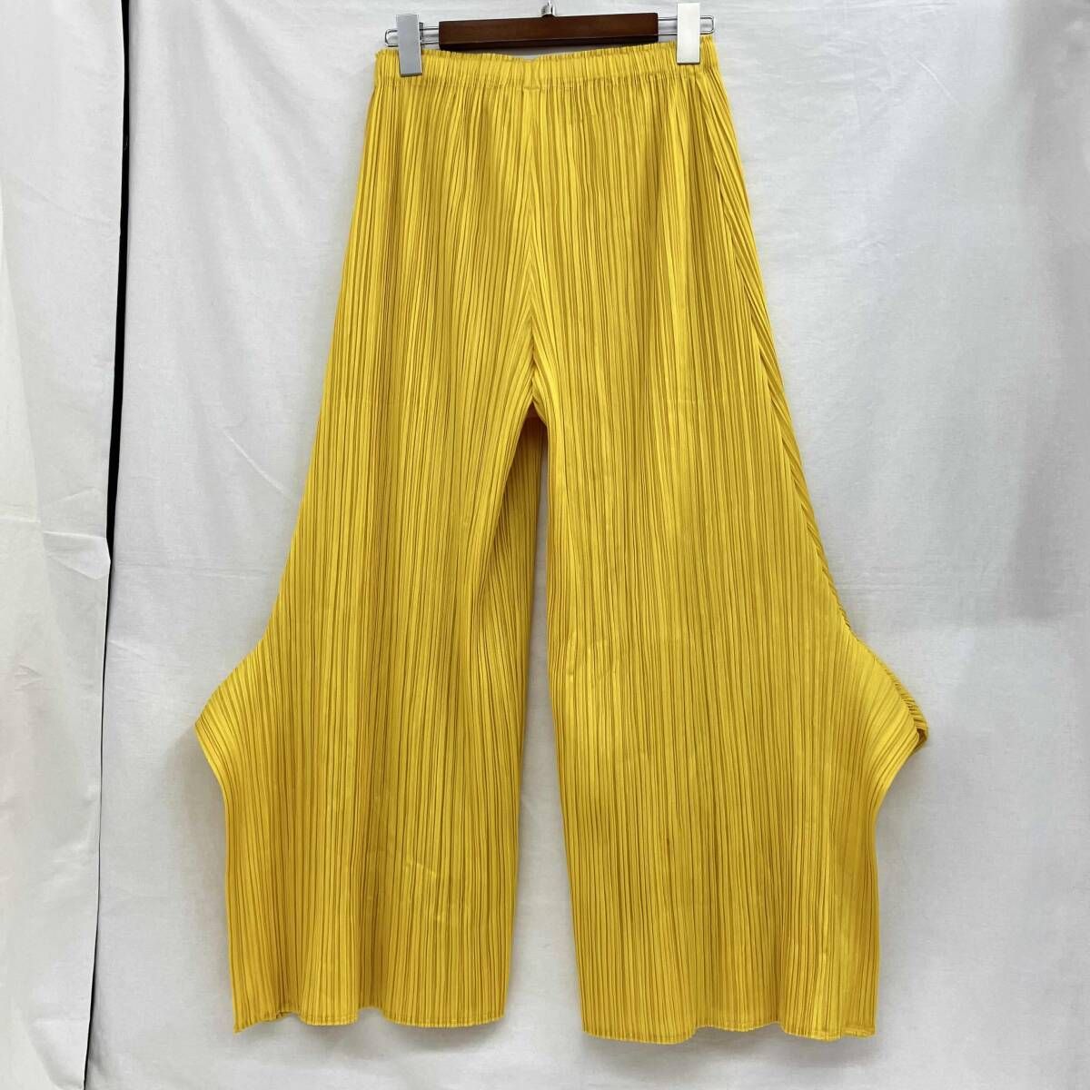 PLEATS PLEASE/プリーツプリーズ／パンツ/PP53FJ114 ／サイズS - メルカリ