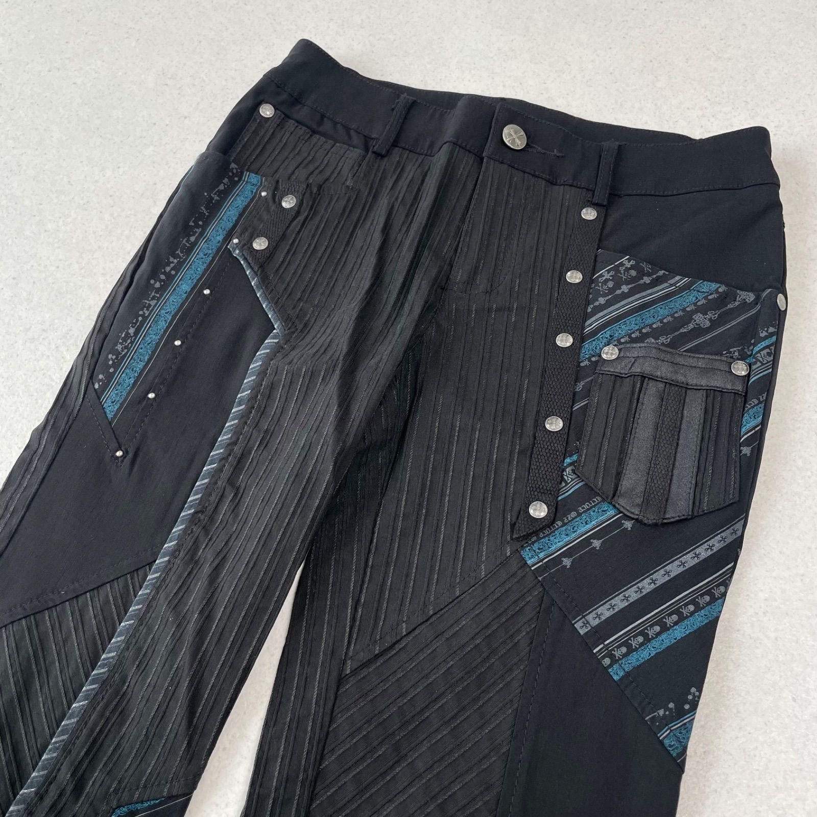 Ozz Croce オッズオン オッズクローチェ 龍 刺繍 ブーツカットパンツ 楽天市場】Ozz Croce / 龍刺繍入りブーツカットパンツ オッズオン