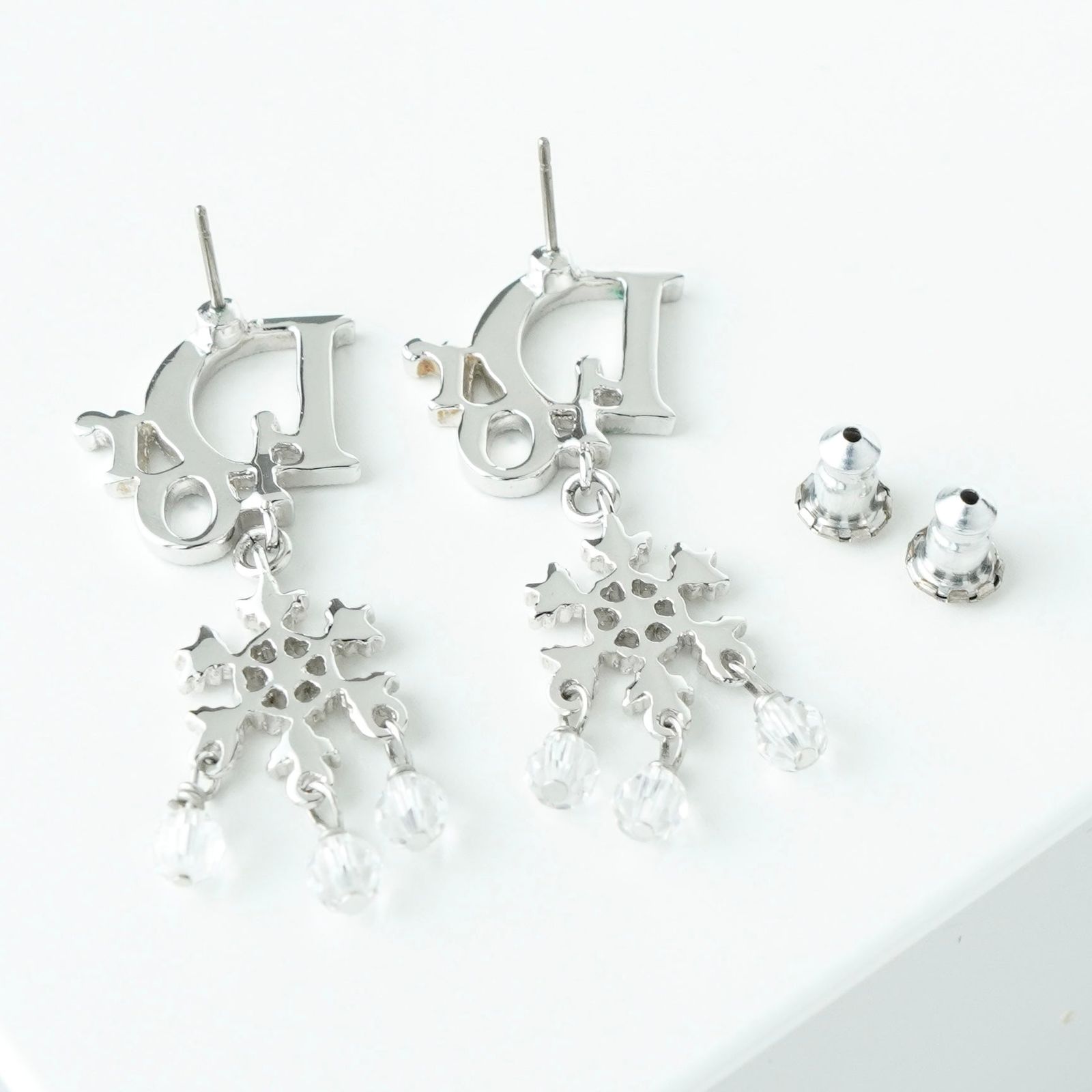 ロゴ ラインストーン