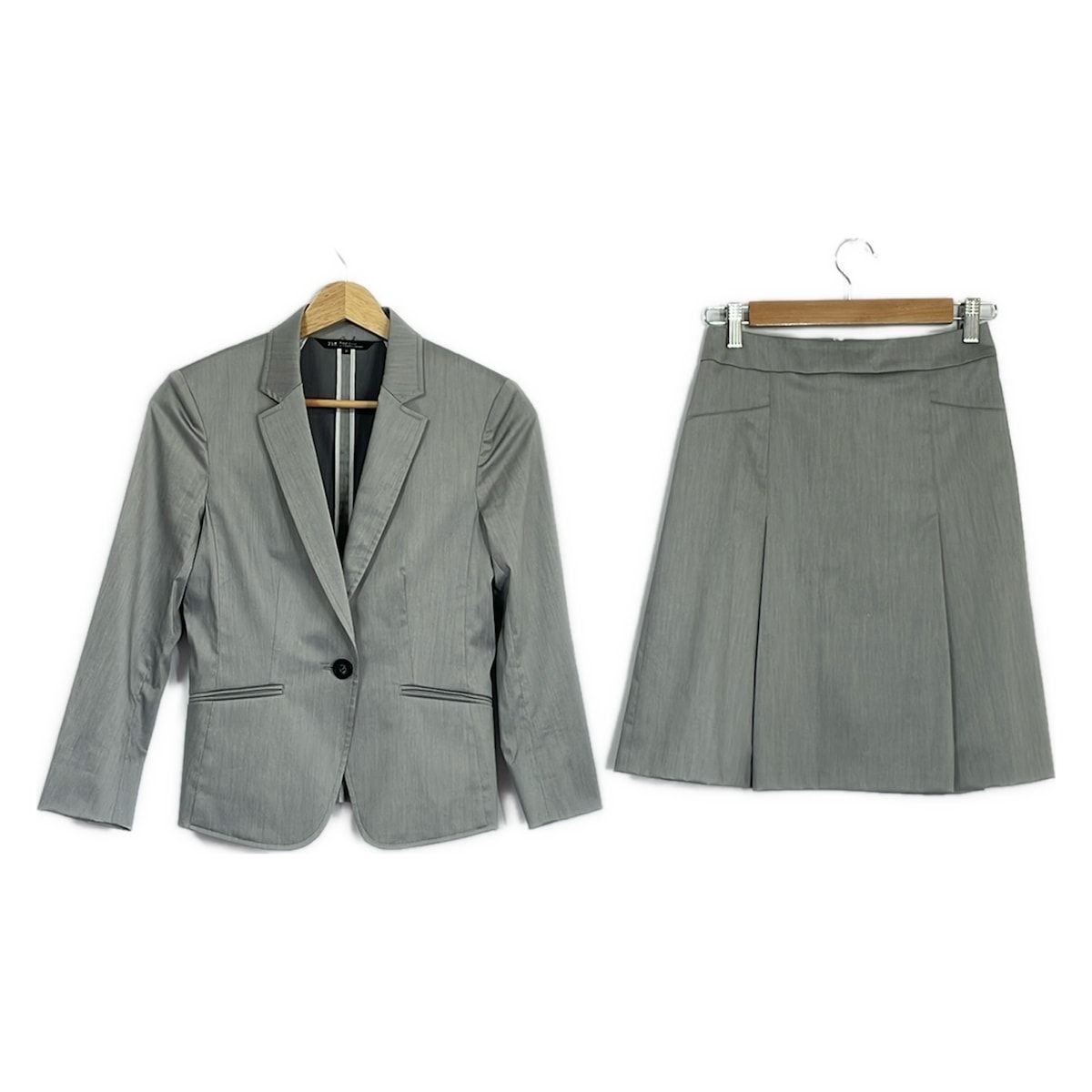 23区(ニジュウサンク) スカートスーツ レディース美品 - グレー 3点