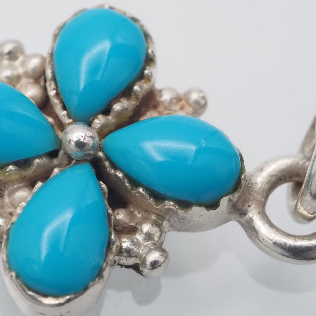 H351 ターコイズ トルコ石 ペンダント トップ デザイン シルバー チャーム ヘッド ヴィンテージ 12月誕生石 楽天市場】ターコイズ ペンダント トップ 天然石 トルコ石 シルバー925 Prussian Turquoise ペルシアン persian アンティーク ペンダントヘッド  12月誕生石 ... ターコイズ ネックレストップ チャーム