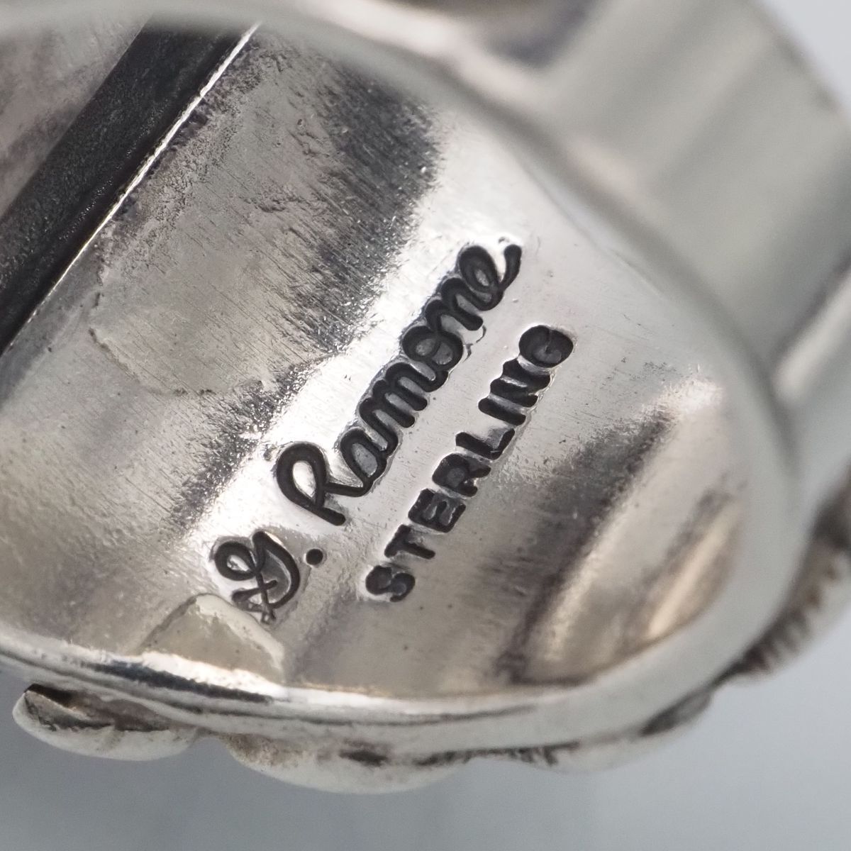 H977 ナバホ Geneva Ramone作 STERLING刻印 リング レッドアゲート 赤