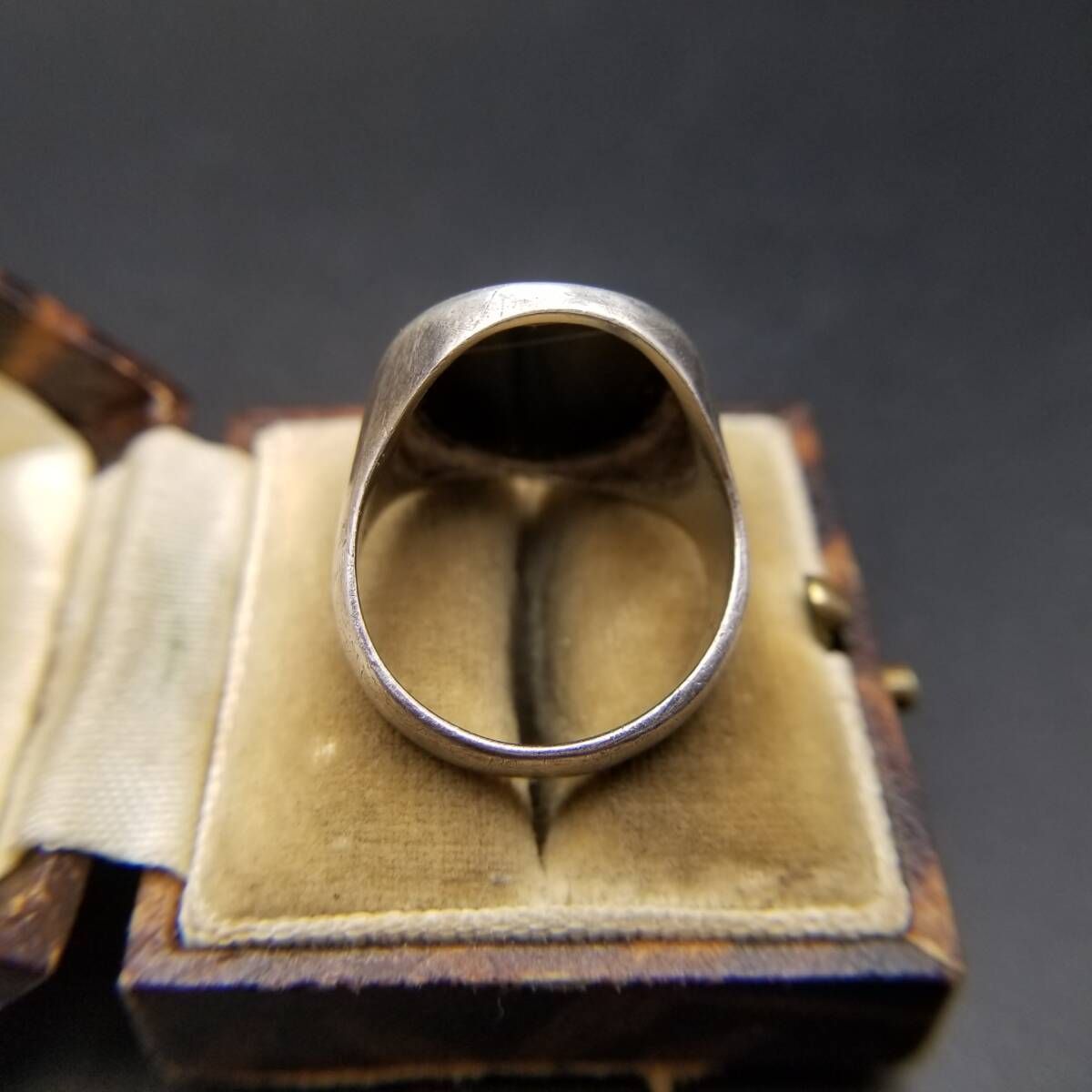 1978年 英国 ヴィンテージ オニキス オーバル インレイ シグネット